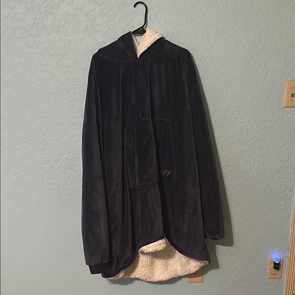 Cozy Black Hooded Robe